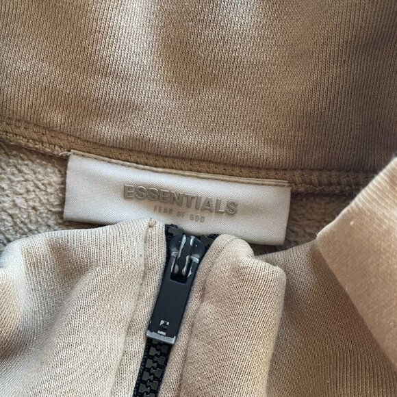 ESSENTIALS Fear of God beige half zip sweatshirt womens size M - Picture 6 of 6